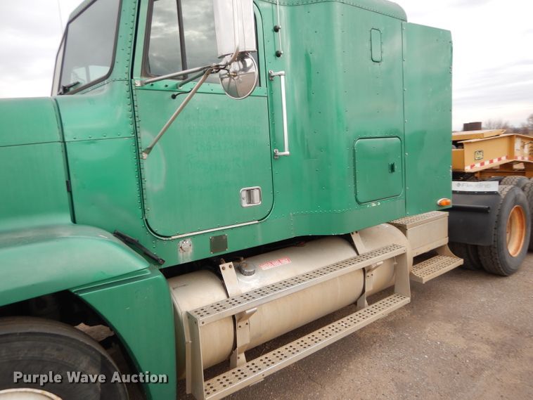 image for item GE9505 1999 Freightliner FLD120 semi truck