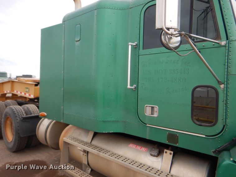 image for item GE9505 1999 Freightliner FLD120 semi truck