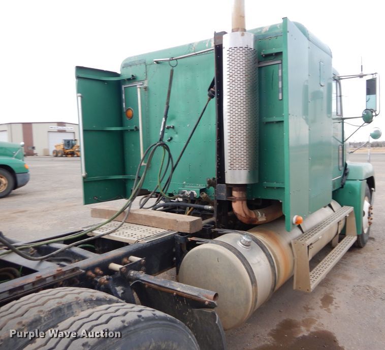 image for item GE9505 1999 Freightliner FLD120 semi truck