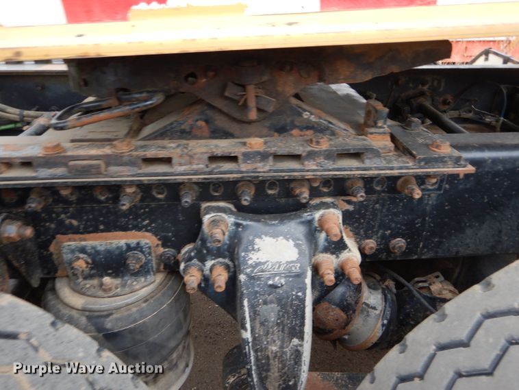 image for item GE9505 1999 Freightliner FLD120 semi truck