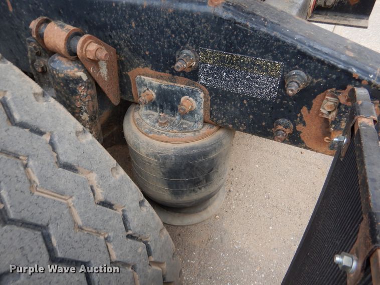 image for item GE9505 1999 Freightliner FLD120 semi truck