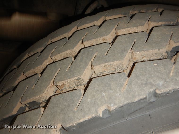 image for item GE9505 1999 Freightliner FLD120 semi truck