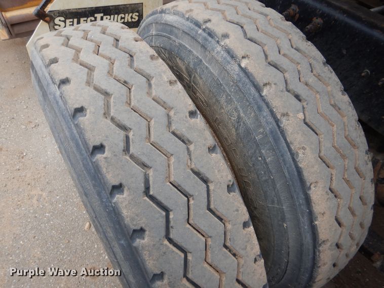 image for item GE9505 1999 Freightliner FLD120 semi truck