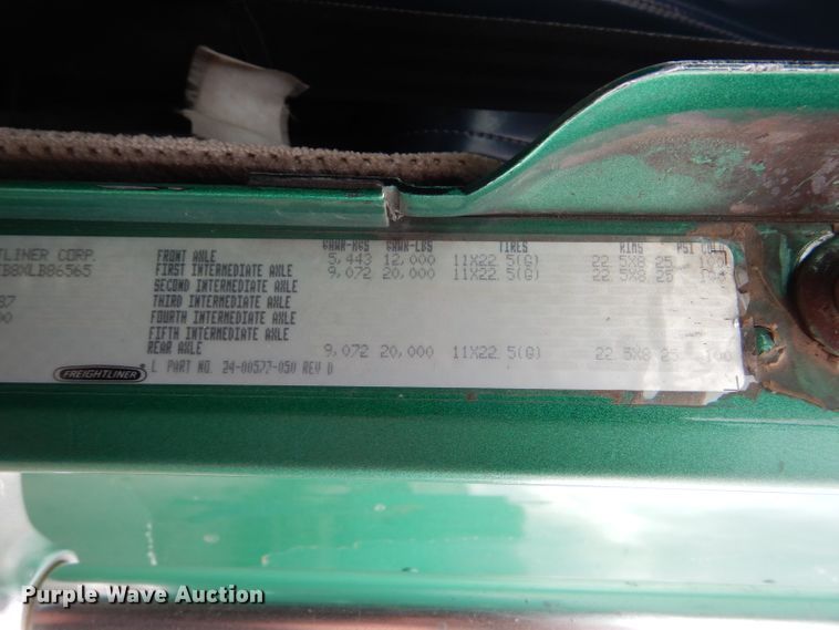 image for item GE9505 1999 Freightliner FLD120 semi truck