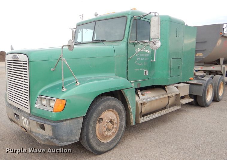 image for item GE9507 1999 Freightliner FLD120 semi truck