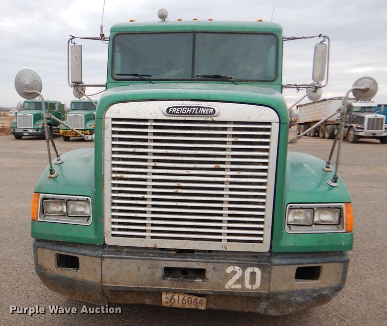 image for item GE9507 1999 Freightliner FLD120 semi truck
