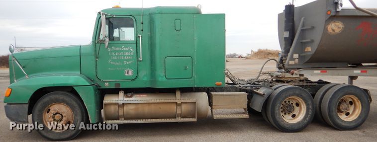 image for item GE9507 1999 Freightliner FLD120 semi truck