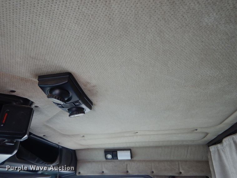 image for item GE9507 1999 Freightliner FLD120 semi truck