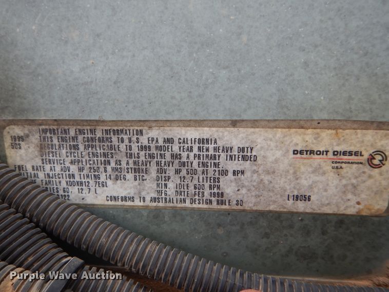 image for item GE9507 1999 Freightliner FLD120 semi truck