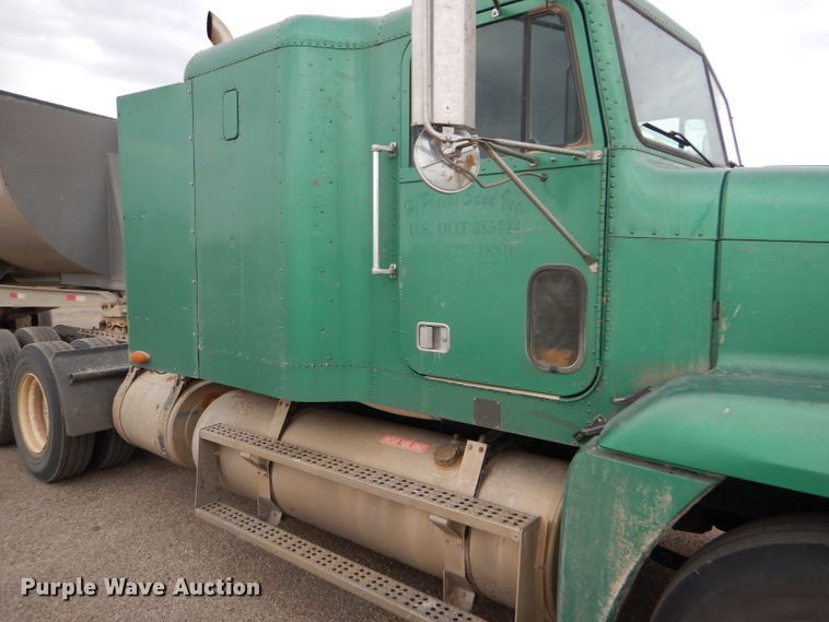 image for item GE9507 1999 Freightliner FLD120 semi truck