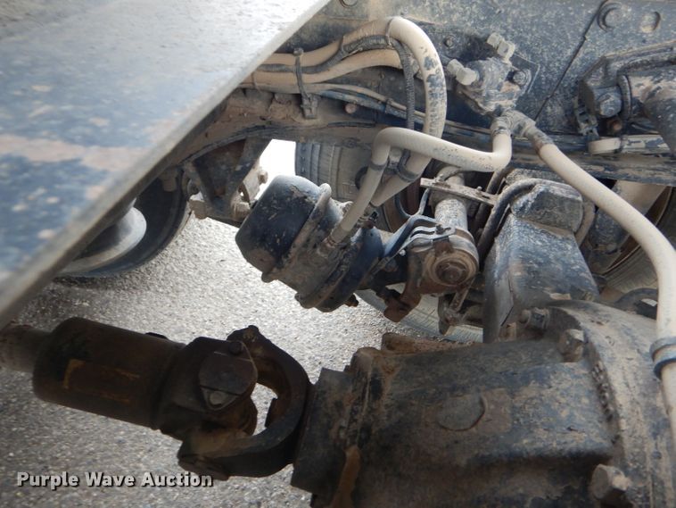 image for item GE9507 1999 Freightliner FLD120 semi truck