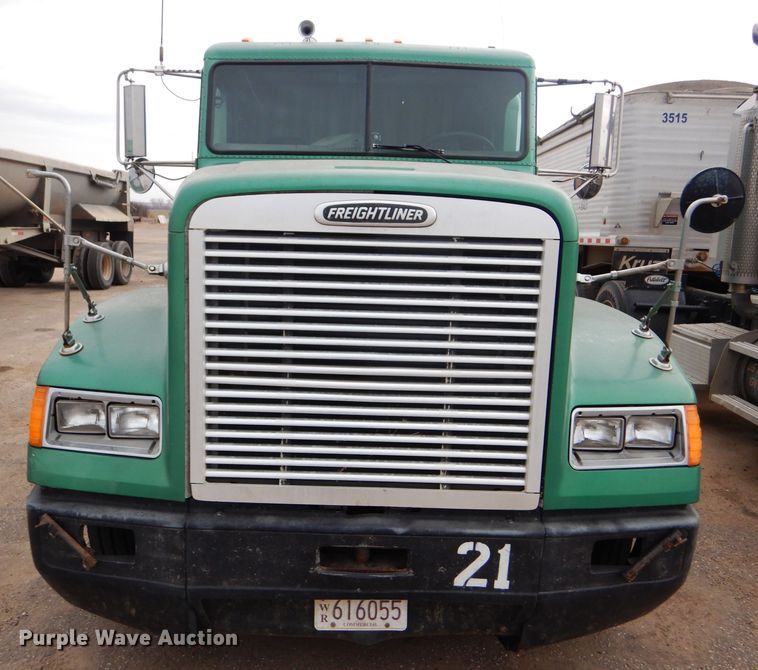 image for item GE9508 1999 Freightliner FLD120 semi truck