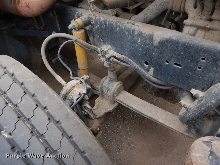 image for item GE9508 1999 Freightliner FLD120 semi truck