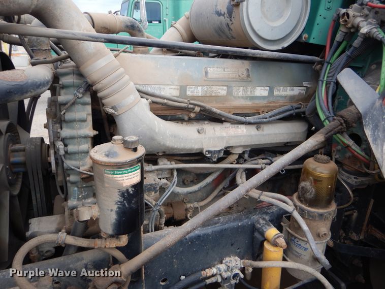 image for item GE9508 1999 Freightliner FLD120 semi truck