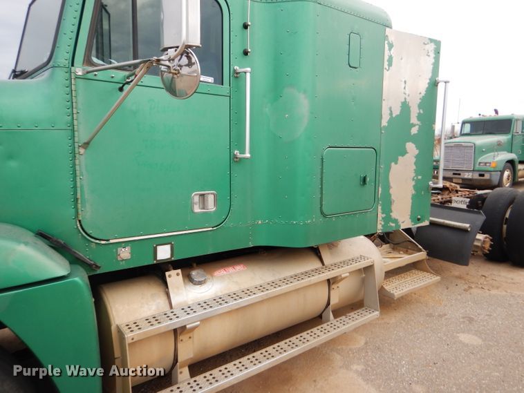 image for item GE9508 1999 Freightliner FLD120 semi truck