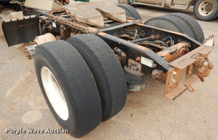 image for item GE9508 1999 Freightliner FLD120 semi truck