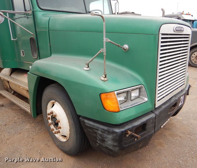 image for item GE9508 1999 Freightliner FLD120 semi truck