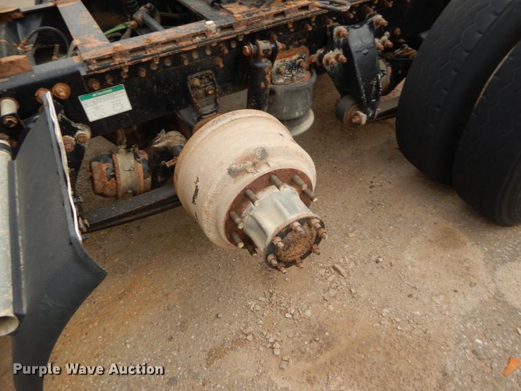 image for item GE9508 1999 Freightliner FLD120 semi truck