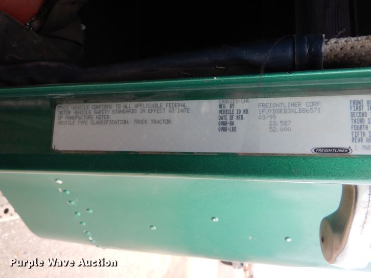 image for item GE9508 1999 Freightliner FLD120 semi truck