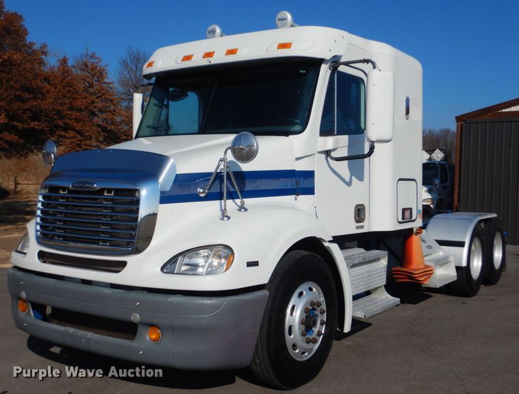 image for item GF9001 2009 Freightliner Business Class M2 semi truck