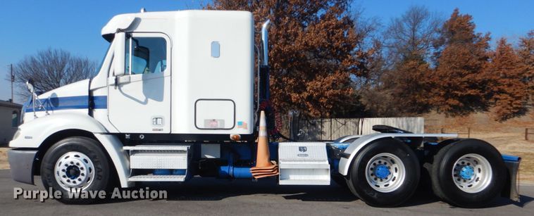 image for item GF9001 2009 Freightliner Business Class M2 semi truck