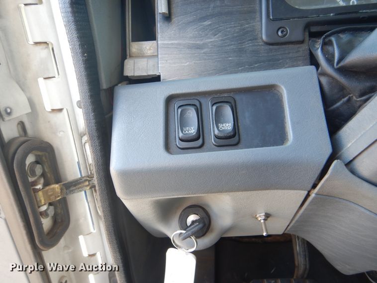 image for item GF9001 2009 Freightliner Business Class M2 semi truck