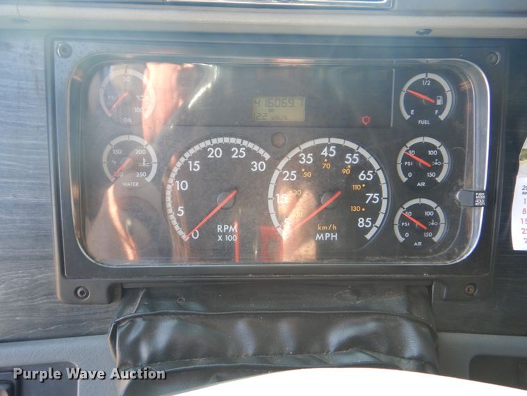 image for item GF9001 2009 Freightliner Business Class M2 semi truck