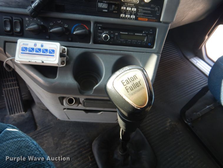 image for item GF9001 2009 Freightliner Business Class M2 semi truck