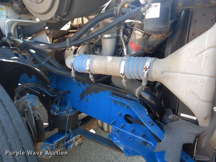 image for item GF9001 2009 Freightliner Business Class M2 semi truck