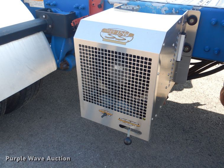 image for item GF9001 2009 Freightliner Business Class M2 semi truck