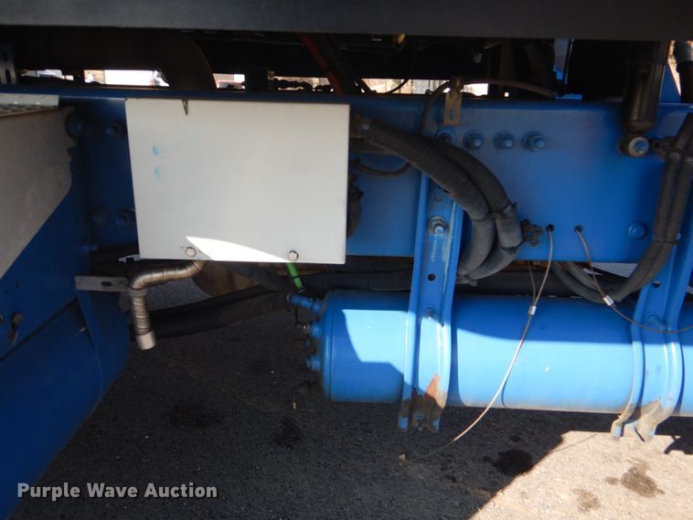 image for item GF9001 2009 Freightliner Business Class M2 semi truck