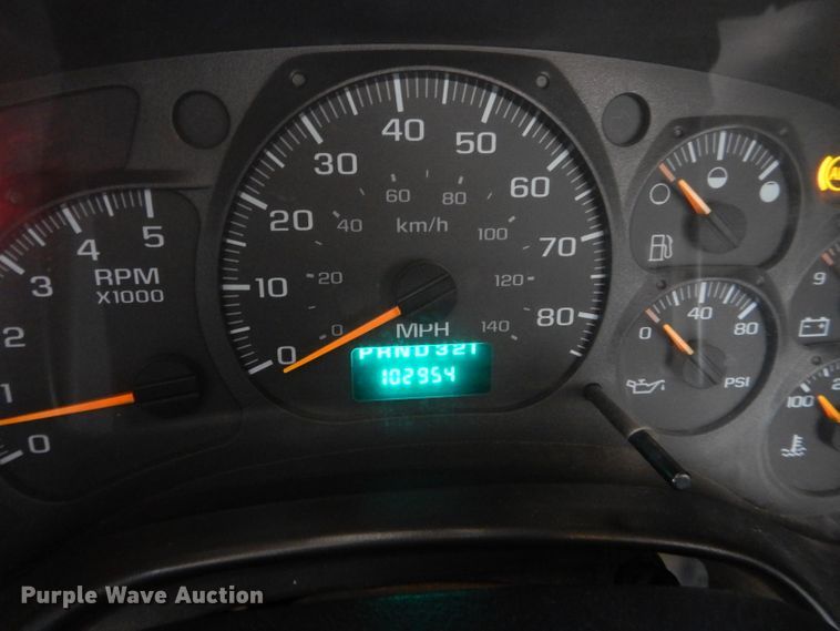 image for item GF9847 2003 Chevrolet C4500 flatbed truck