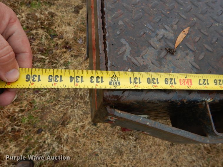 image for item GF9847 2003 Chevrolet C4500 flatbed truck