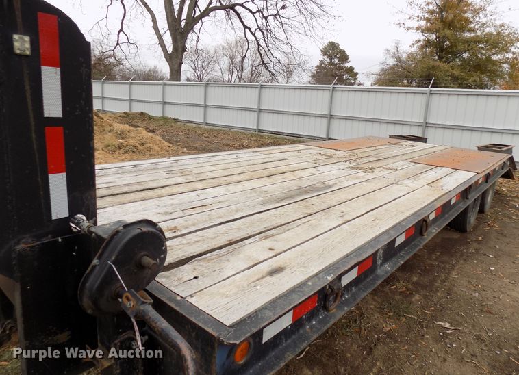 image for item GF9856 1980 Belshe T-8 equipment trailer