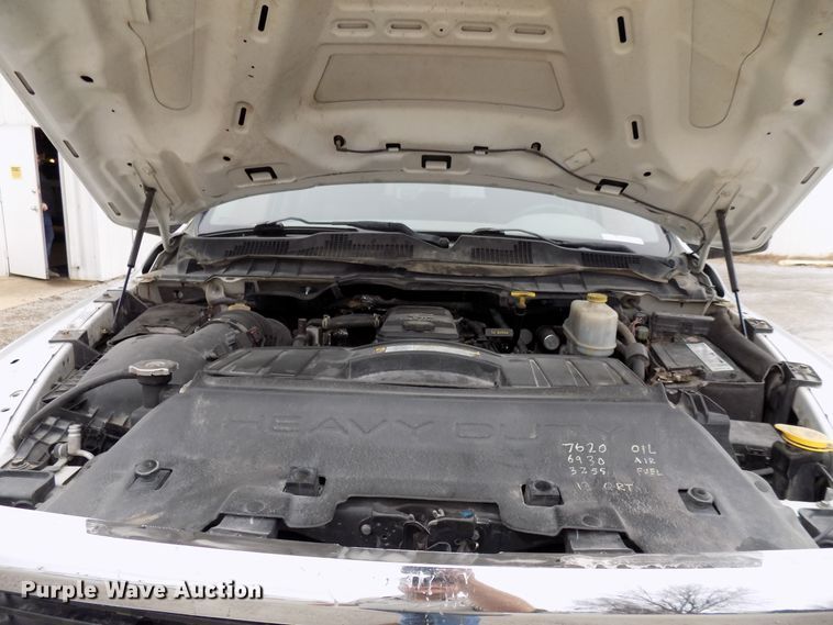 image for item GF9865 2012 Dodge Ram 5500HD truck cab and chassis