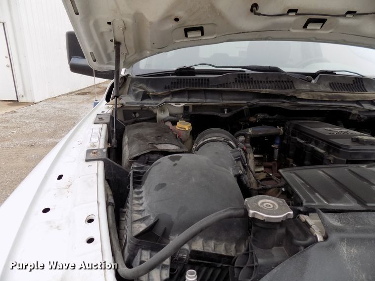 image for item GF9865 2012 Dodge Ram 5500HD truck cab and chassis