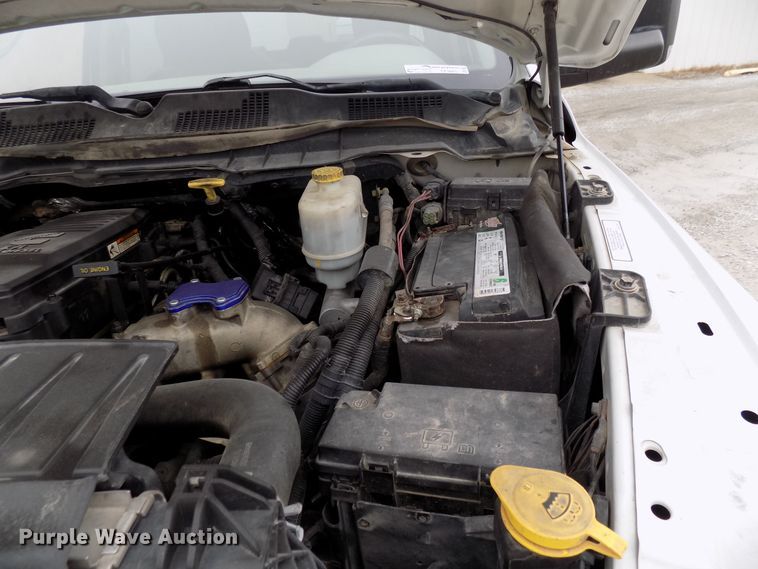 image for item GF9865 2012 Dodge Ram 5500HD truck cab and chassis