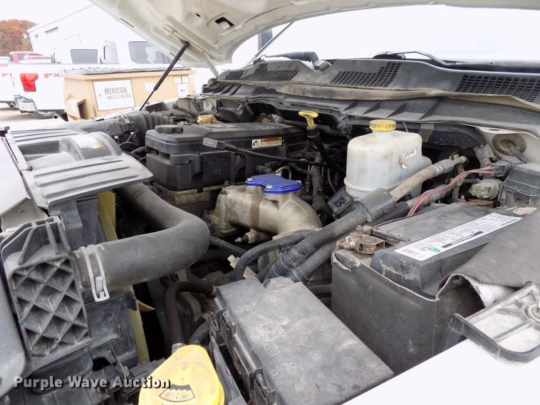 image for item GF9865 2012 Dodge Ram 5500HD truck cab and chassis