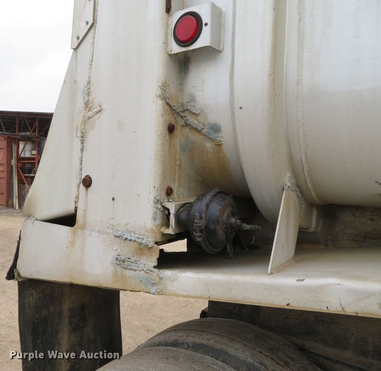 image for item GI9037 1966 Fruehauf end dump trailer