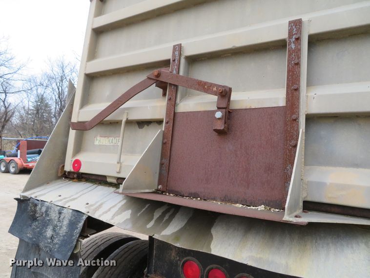 image for item GI9037 1966 Fruehauf end dump trailer