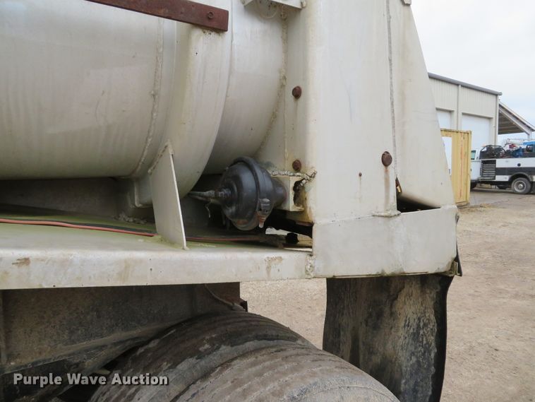 image for item GI9037 1966 Fruehauf end dump trailer