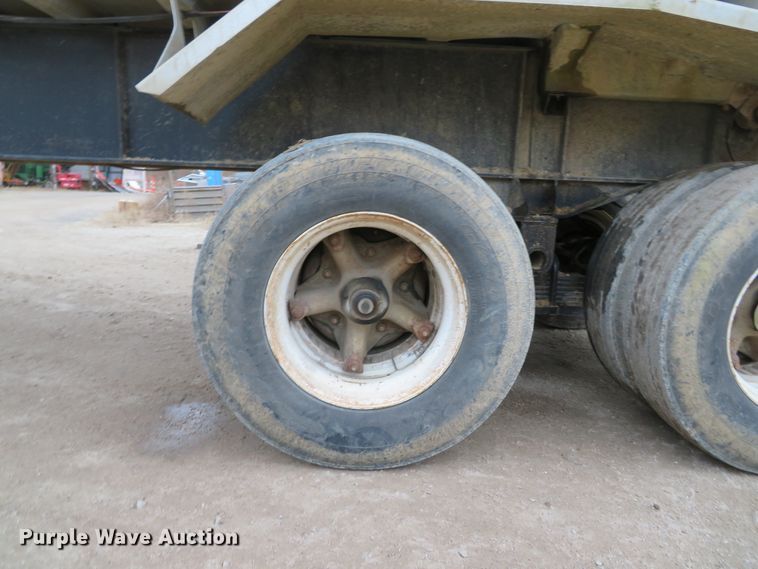 image for item GI9037 1966 Fruehauf end dump trailer