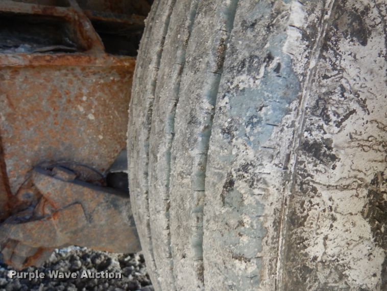 image for item GJ9158 1987 Transcraft 0DDTX42-21-45 drop deck equipment trailer