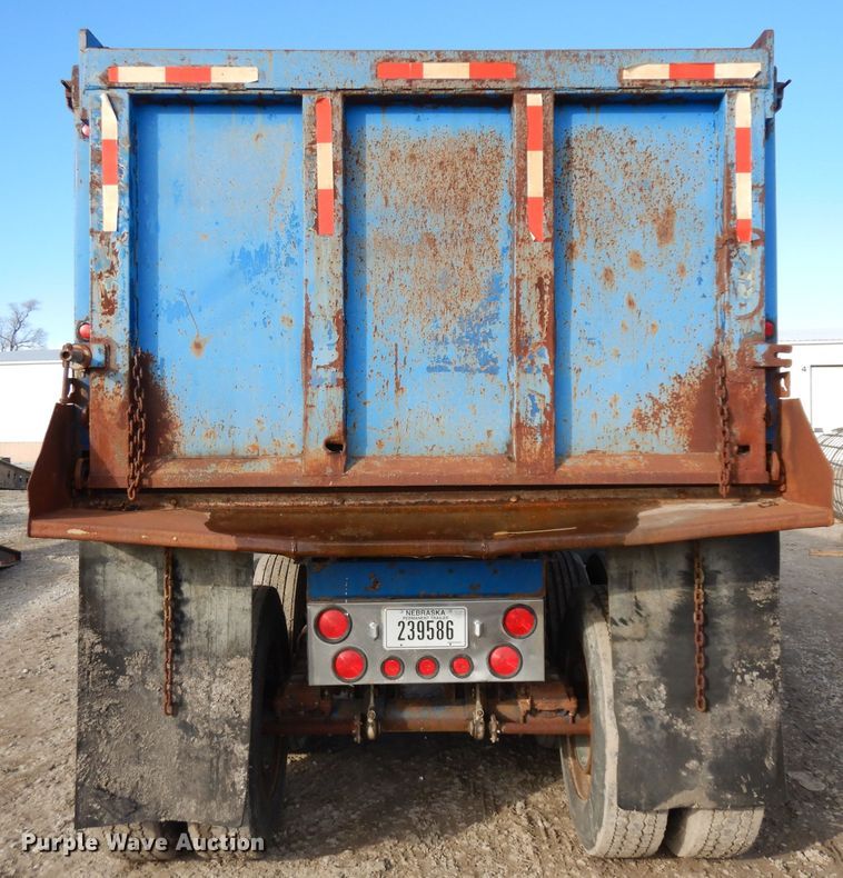 image for item GJ9161 2000 Trailer Works end dump trailer