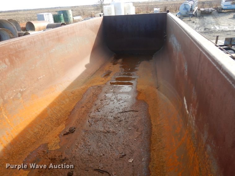 image for item GJ9161 2000 Trailer Works end dump trailer