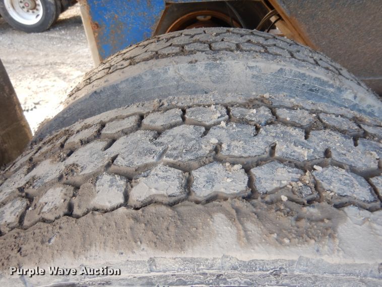 image for item GJ9161 2000 Trailer Works end dump trailer