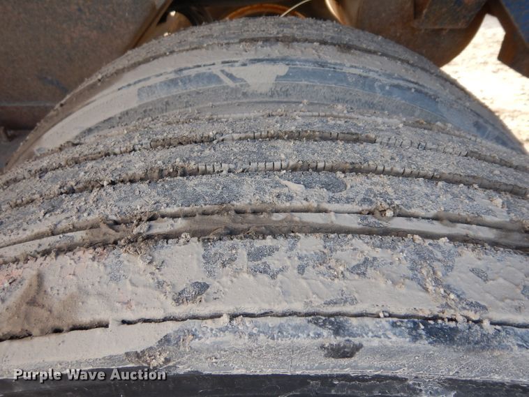 image for item GJ9161 2000 Trailer Works end dump trailer