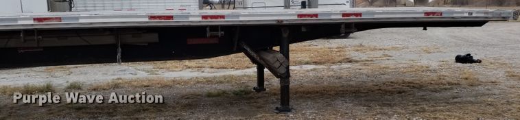 image for item GJ9163 2008 Fontaine flatbed trailer