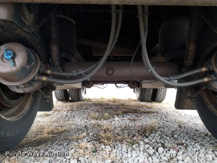 image for item GJ9163 2008 Fontaine flatbed trailer