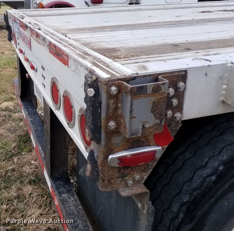 image for item GJ9163 2008 Fontaine flatbed trailer